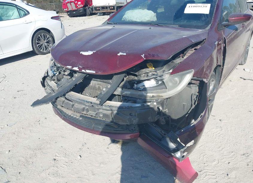 Photo 6 of 2015 Chrysler 200 S (VIN 1C3CCCBG5FN535647)