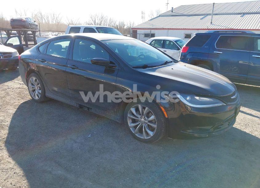 2015 Chrysler 200 S (VIN 1C3CCCBG6FN517755) main photo