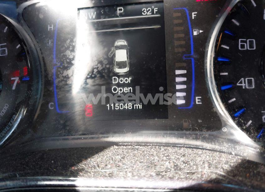 Photo 12 of 2015 Chrysler 200 S (VIN 1C3CCCBG6FN517755)