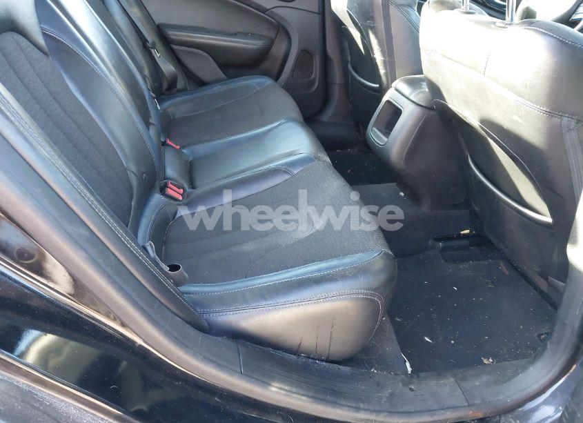 Photo 8 of 2015 Chrysler 200 S (VIN 1C3CCCBG6FN517755)