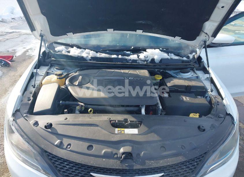 Photo 10 of 2016 Chrysler 200 S (VIN 1C3CCCBG7GN192180)