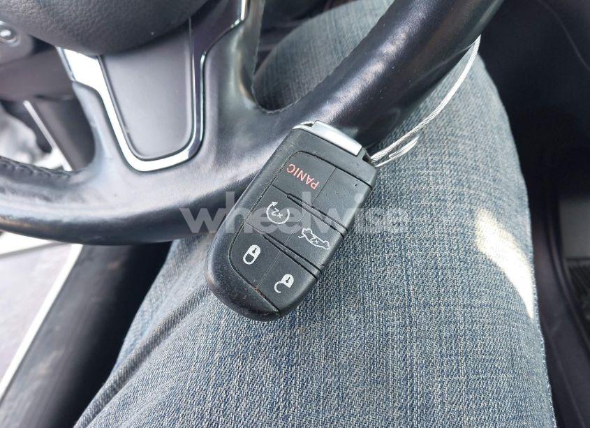 Photo 11 of 2016 Chrysler 200 S (VIN 1C3CCCBG7GN192180)