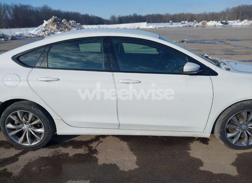 Photo 14 of 2016 Chrysler 200 S (VIN 1C3CCCBG7GN192180)