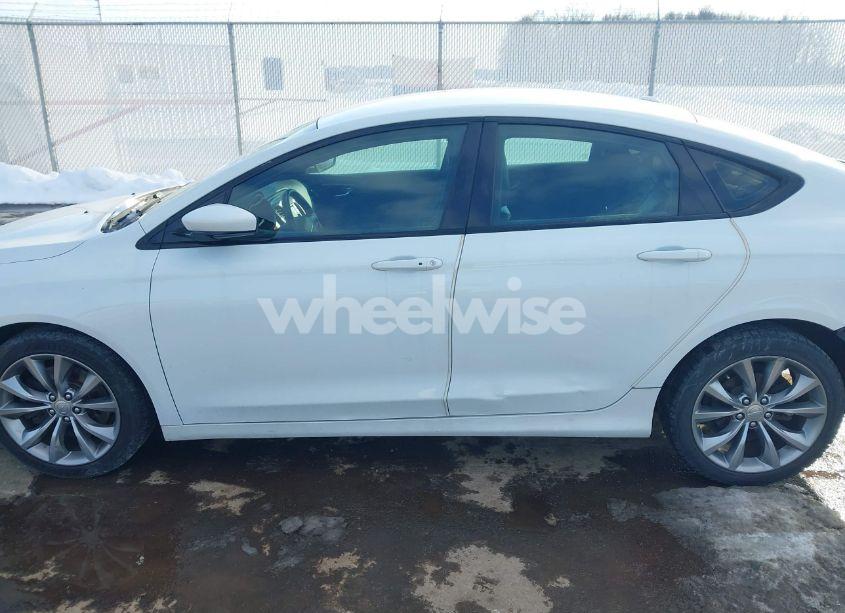 Photo 15 of 2016 Chrysler 200 S (VIN 1C3CCCBG7GN192180)