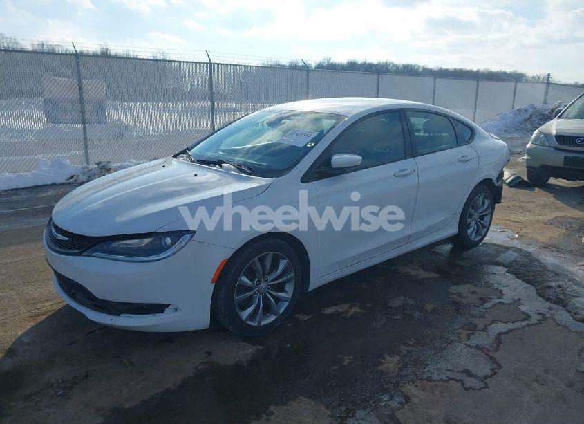 Photo 2 of 2016 Chrysler 200 S (VIN 1C3CCCBG7GN192180)