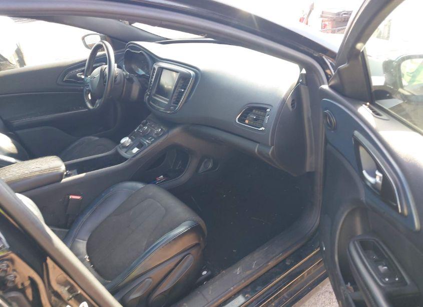 Photo 5 of 2015 Chrysler 200 S (VIN 1C3CCCBG8FN505901)