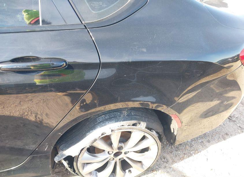 Photo 6 of 2015 Chrysler 200 S (VIN 1C3CCCBG8FN505901)