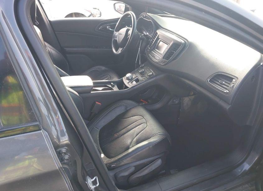 Photo 5 of 2015 Chrysler 200 S (VIN 1C3CCCBG8FN515103)