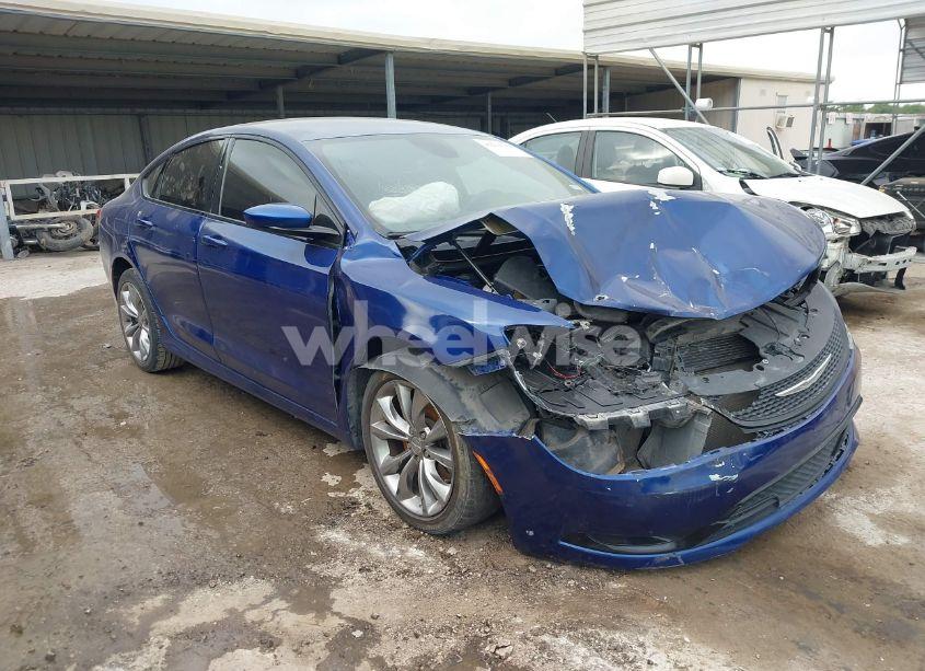 2015 Chrysler 200 S (VIN 1C3CCCBG8FN551860) main photo