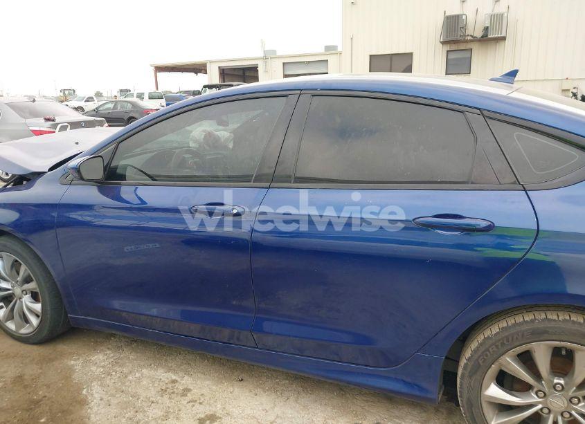 Photo 14 of 2015 Chrysler 200 S (VIN 1C3CCCBG8FN551860)