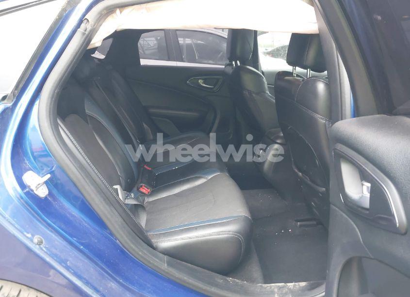 Photo 8 of 2015 Chrysler 200 S (VIN 1C3CCCBG8FN551860)