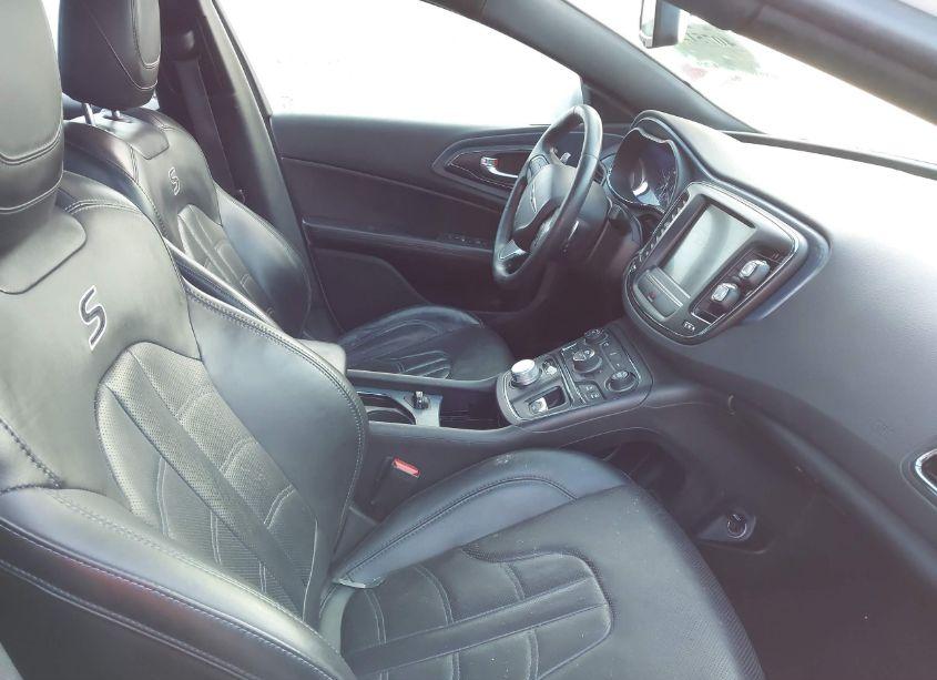 Photo 5 of 2015 Chrysler 200 S (VIN 1C3CCCBG8FN613595)