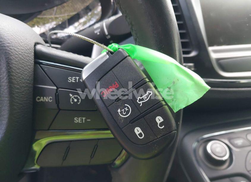 Photo 11 of 2015 Chrysler 200 S (VIN 1C3CCCBG8FN643695)