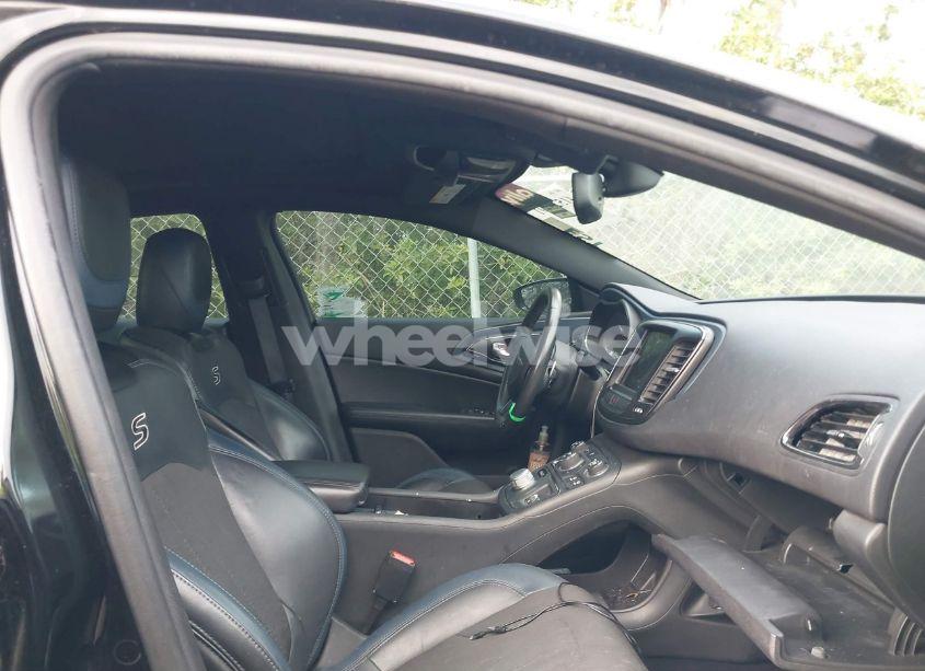 Photo 5 of 2015 Chrysler 200 S (VIN 1C3CCCBG8FN643695)