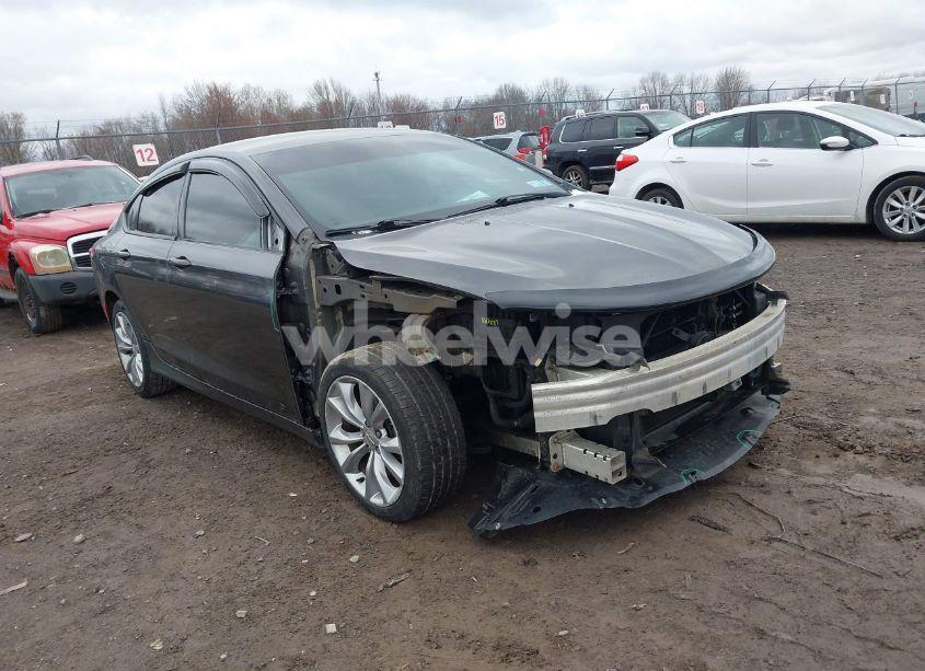 2015 Chrysler 200 S (VIN 1C3CCCBG9FN516065) main photo