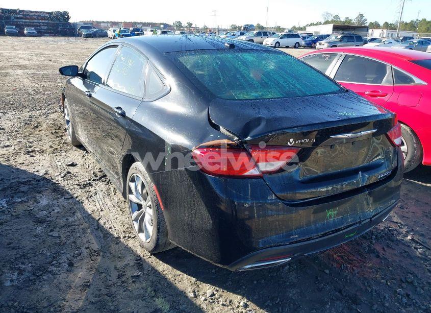 Photo 3 of 2015 Chrysler 200 S (VIN 1C3CCCBGXFN522263)