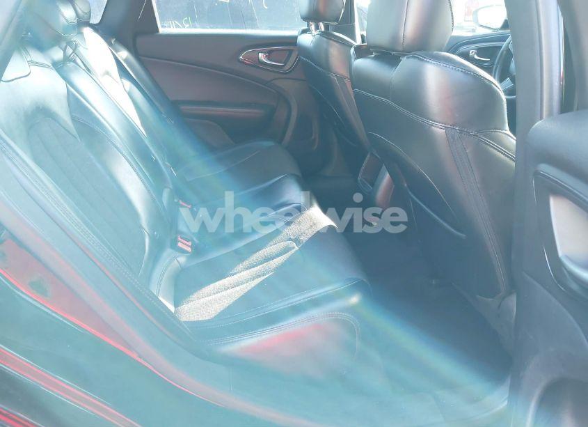 Photo 8 of 2015 Chrysler 200 S (VIN 1C3CCCBGXFN522263)