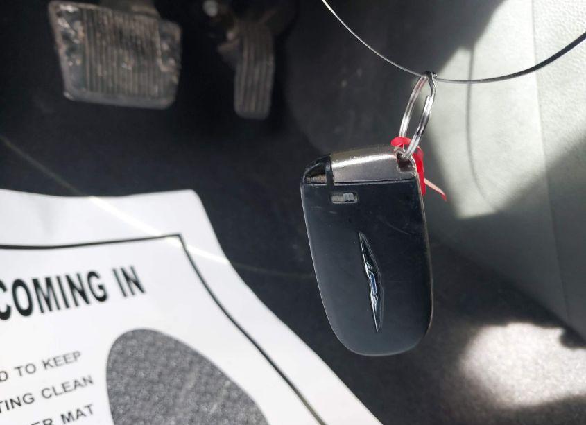 Photo 11 of 2015 Chrysler 200 S (VIN 1C3CCCBGXFN620676)