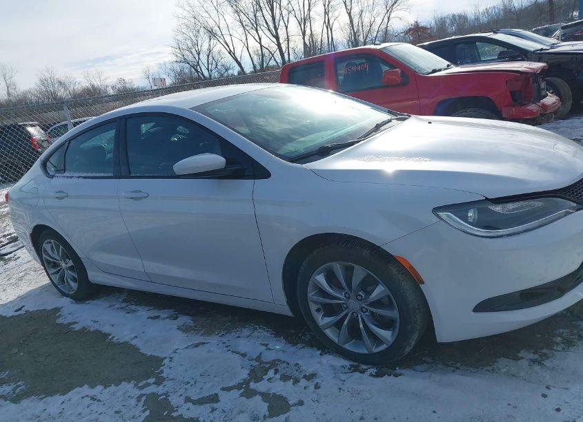 Photo 13 of 2015 Chrysler 200 S (VIN 1C3CCCBGXFN620676)