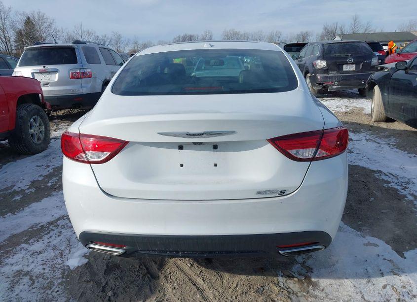 Photo 16 of 2015 Chrysler 200 S (VIN 1C3CCCBGXFN620676)