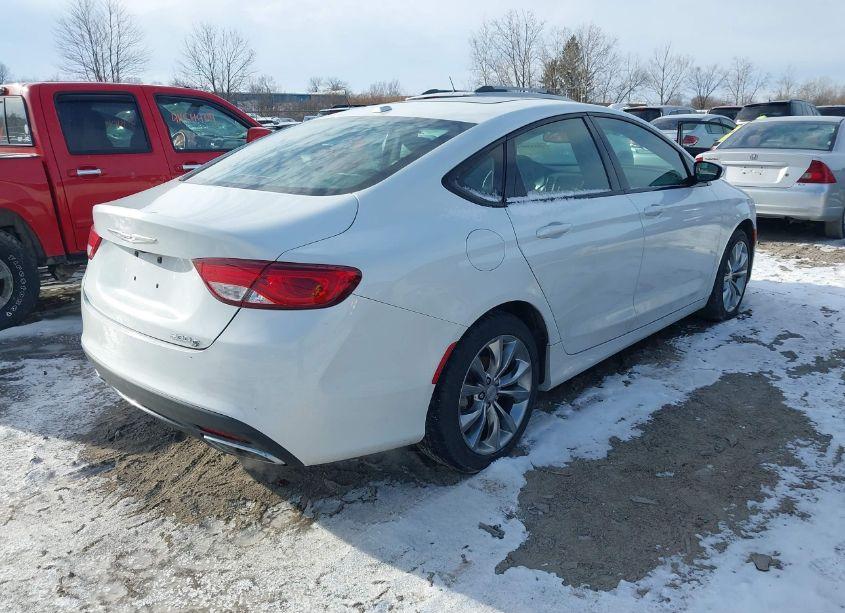 Photo 4 of 2015 Chrysler 200 S (VIN 1C3CCCBGXFN620676)