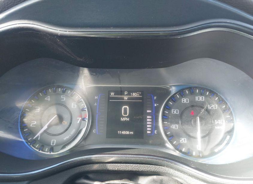 Photo 7 of 2015 Chrysler 200 S (VIN 1C3CCCBGXFN620676)