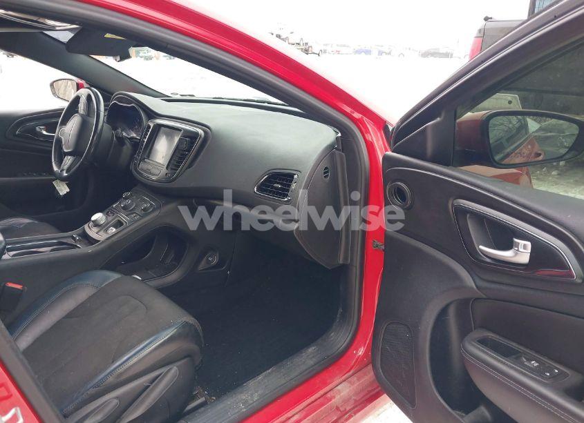 Photo 5 of 2016 Chrysler 200 S (VIN 1C3CCCBGXGN161828)