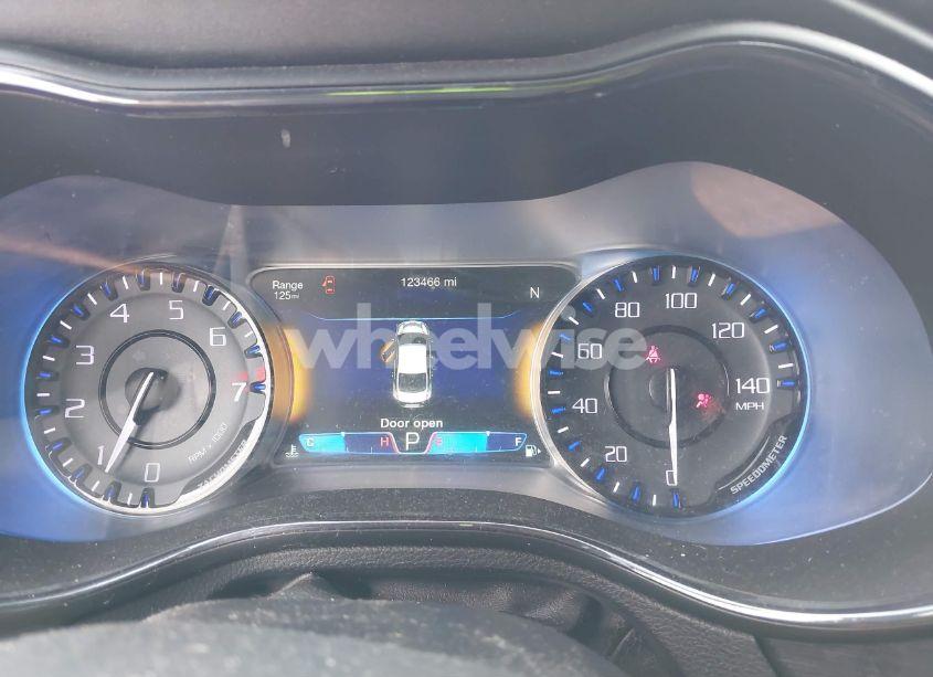 Photo 7 of 2016 Chrysler 200 S (VIN 1C3CCCBGXGN161828)