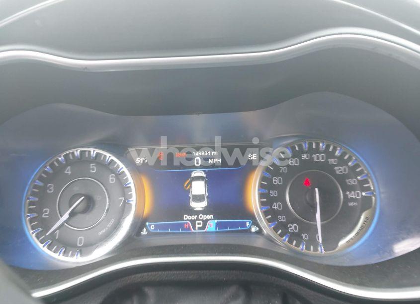 Photo 7 of 2015 Chrysler 200 C (VIN 1C3CCCCB0FN507435)