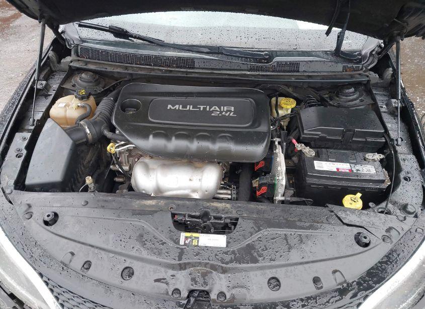 Photo 10 of 2015 Chrysler 200 C (VIN 1C3CCCCB0FN525109)