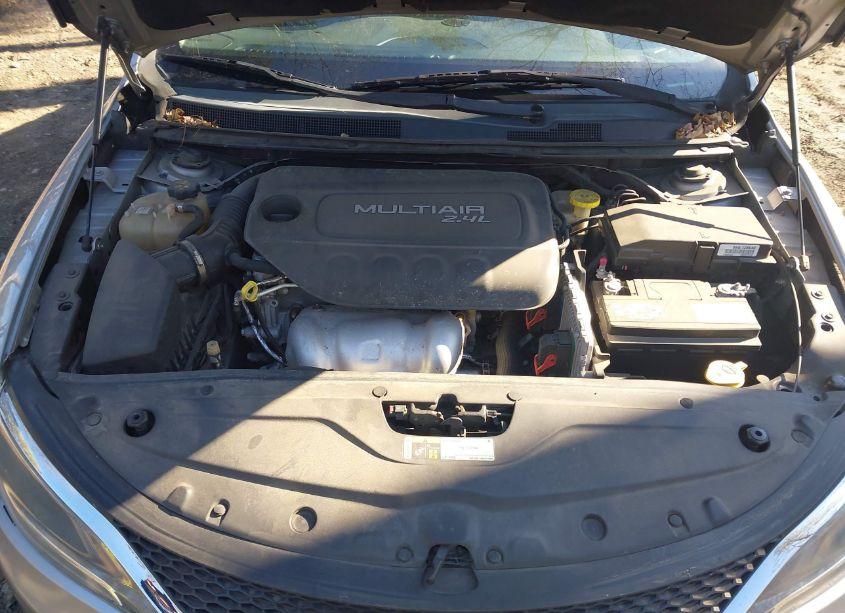 Photo 10 of 2015 Chrysler 200 C (VIN 1C3CCCCB0FN549328)