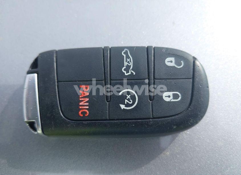 Photo 11 of 2016 Chrysler 200 C (VIN 1C3CCCCB0GN147178)