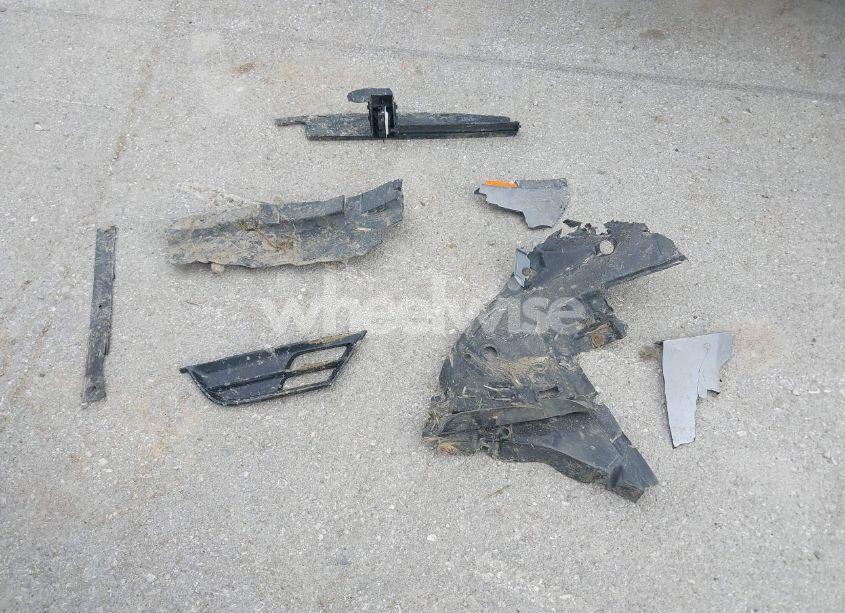 Photo 12 of 2016 Chrysler 200 C (VIN 1C3CCCCB0GN147178)