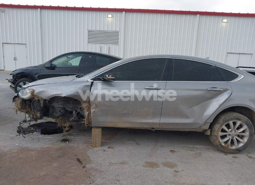 Photo 6 of 2016 Chrysler 200 C (VIN 1C3CCCCB0GN147178)