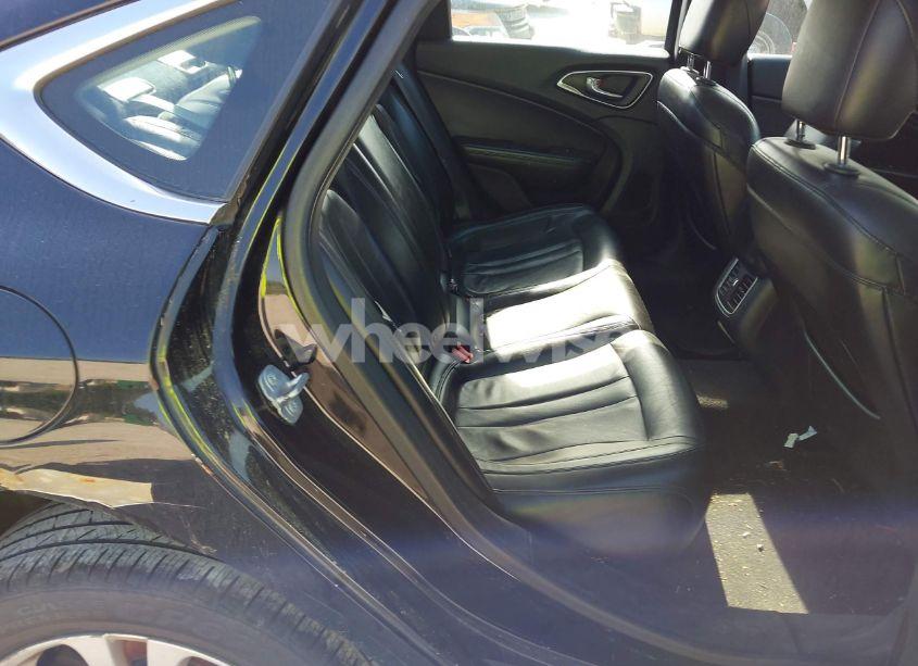 Photo 8 of 2015 Chrysler 200 C (VIN 1C3CCCCB1FN525135)