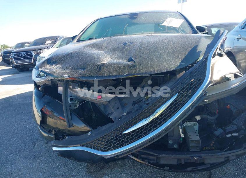 Photo 6 of 2015 Chrysler 200 C (VIN 1C3CCCCB1FN573086)