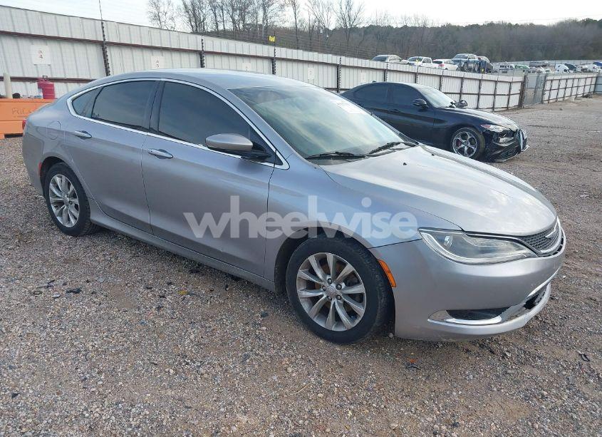 2015 Chrysler 200 C (VIN 1C3CCCCB1FN577879) main photo