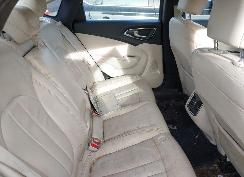 Photo 8 of 2015 Chrysler 200 C (VIN 1C3CCCCB1FN718983)