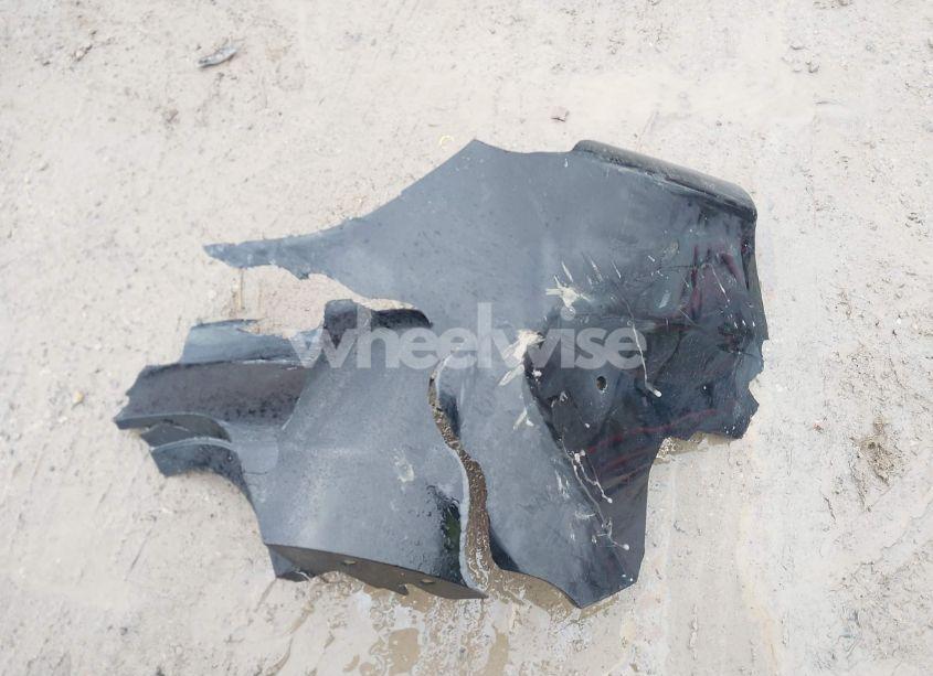 Photo 12 of 2015 Chrysler 200 C (VIN 1C3CCCCB1FN757539)