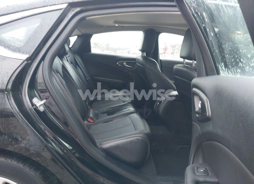 Photo 8 of 2015 Chrysler 200 C (VIN 1C3CCCCB1FN757539)