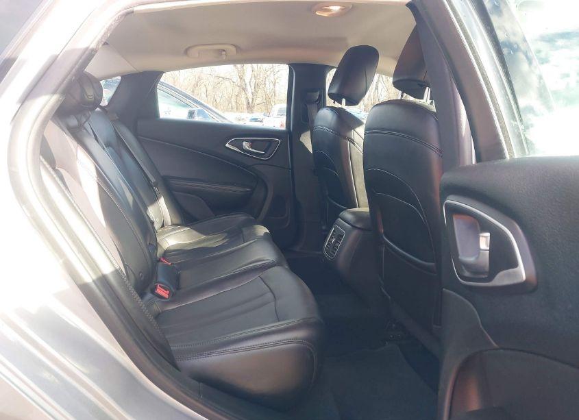 Photo 8 of 2015 Chrysler 200 C (VIN 1C3CCCCB2FN508487)