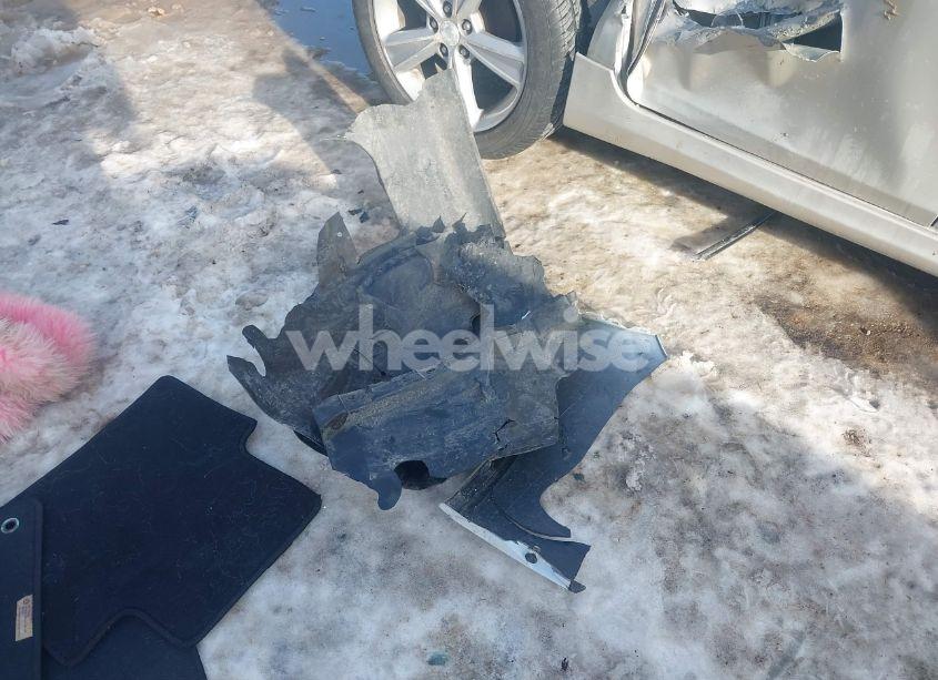 Photo 11 of 2015 Chrysler 200 C (VIN 1C3CCCCB2FN612087)