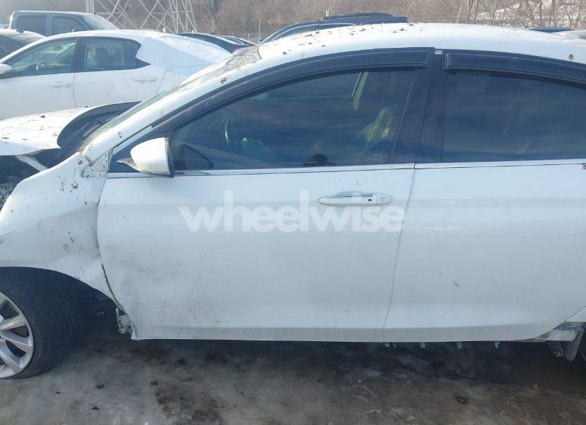 Photo 14 of 2015 Chrysler 200 C (VIN 1C3CCCCB2FN612087)