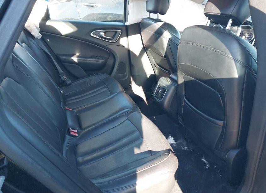 Photo 8 of 2015 Chrysler 200 C (VIN 1C3CCCCB3FN508546)