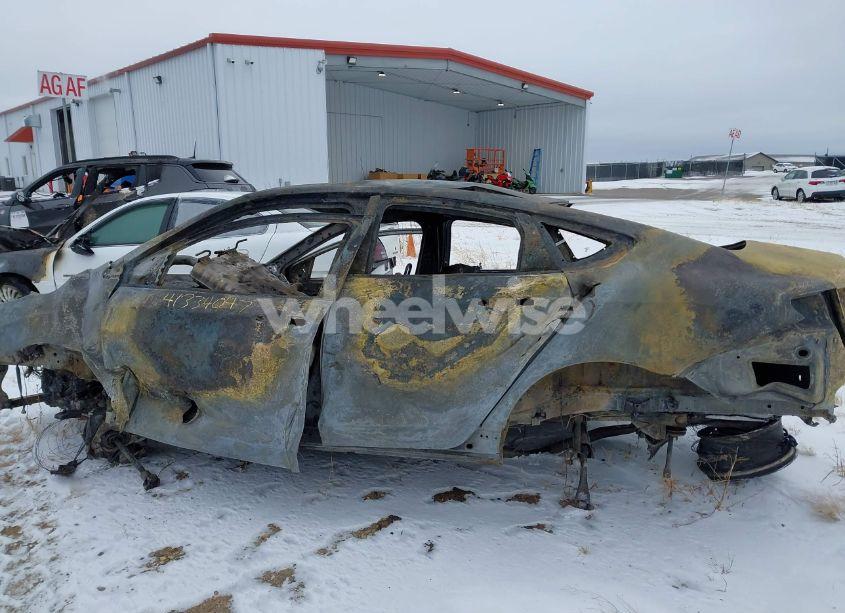 Photo 13 of 2015 Chrysler 200 C (VIN 1C3CCCCB3FN520681)