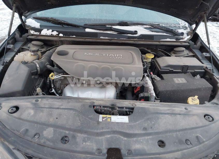 Photo 10 of 2015 Chrysler 200 C (VIN 1C3CCCCB4FN714345)