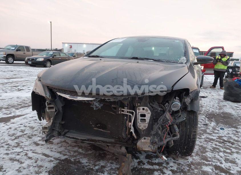 Photo 6 of 2015 Chrysler 200 C (VIN 1C3CCCCB4FN714345)