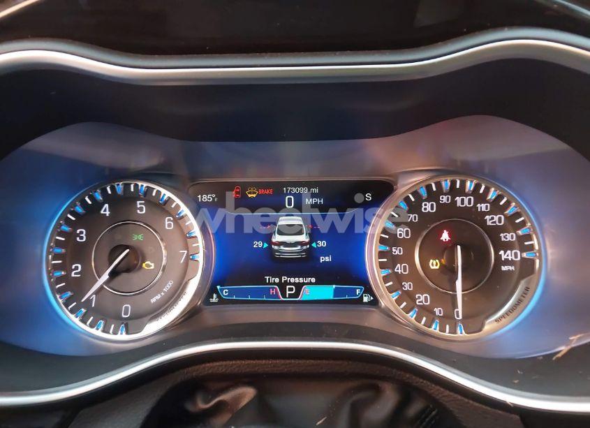 Photo 7 of 2015 Chrysler 200 C (VIN 1C3CCCCB4FN714345)