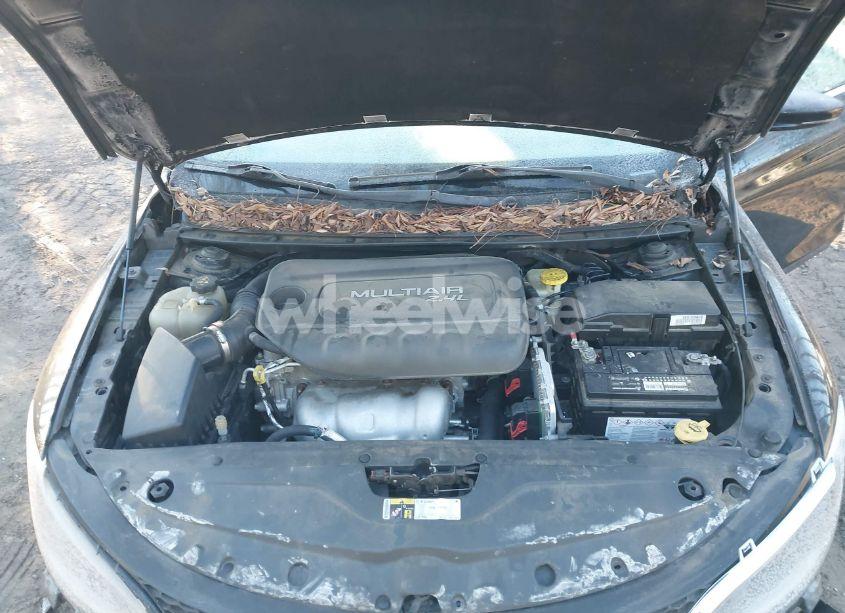 Photo 10 of 2015 Chrysler 200 C (VIN 1C3CCCCB5FN544609)