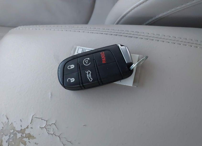 Photo 11 of 2015 Chrysler 200 C (VIN 1C3CCCCB5FN557876)